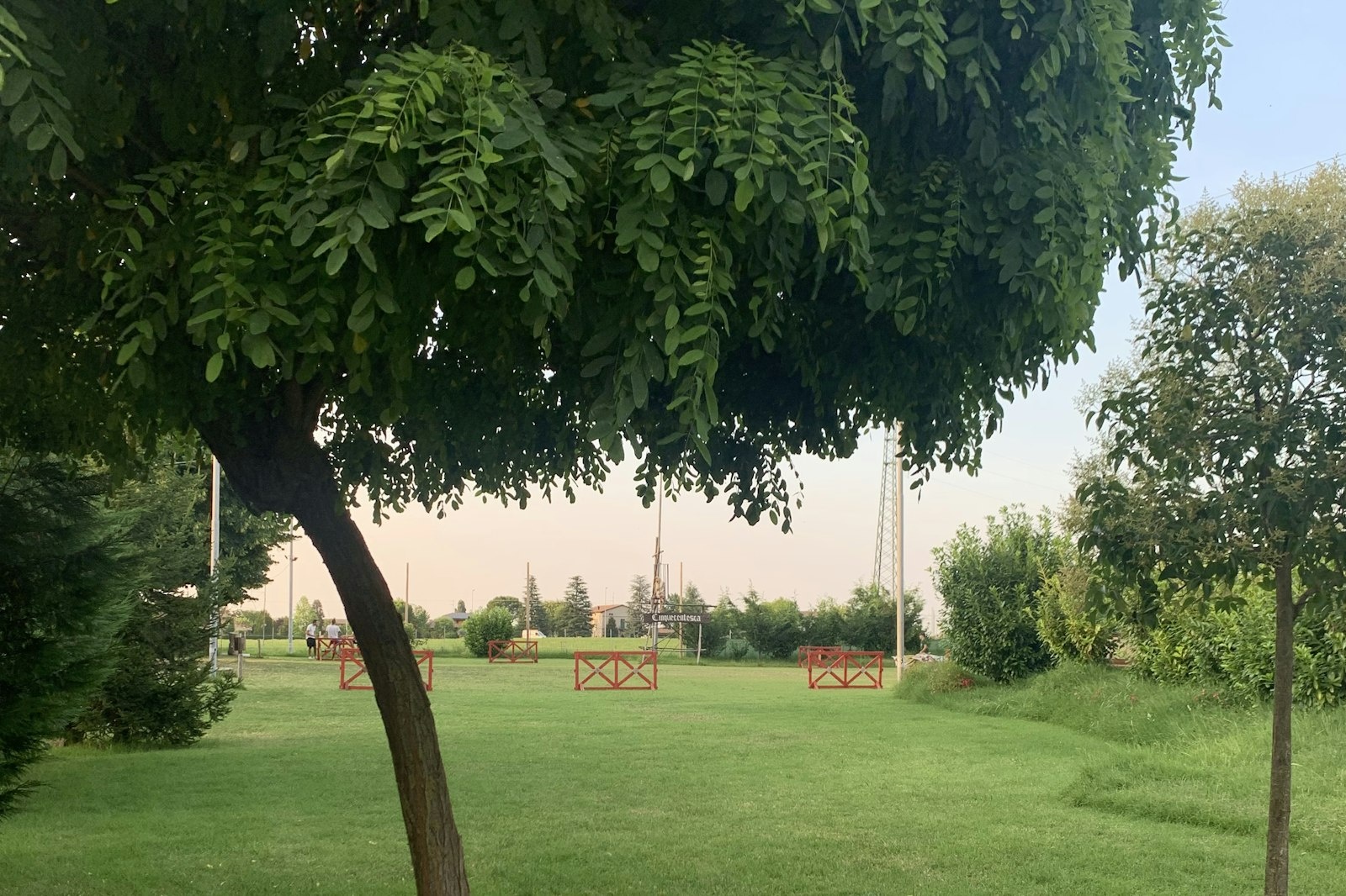 Giardino in antico podere di campagna — On private ground in San Polo d’Enza