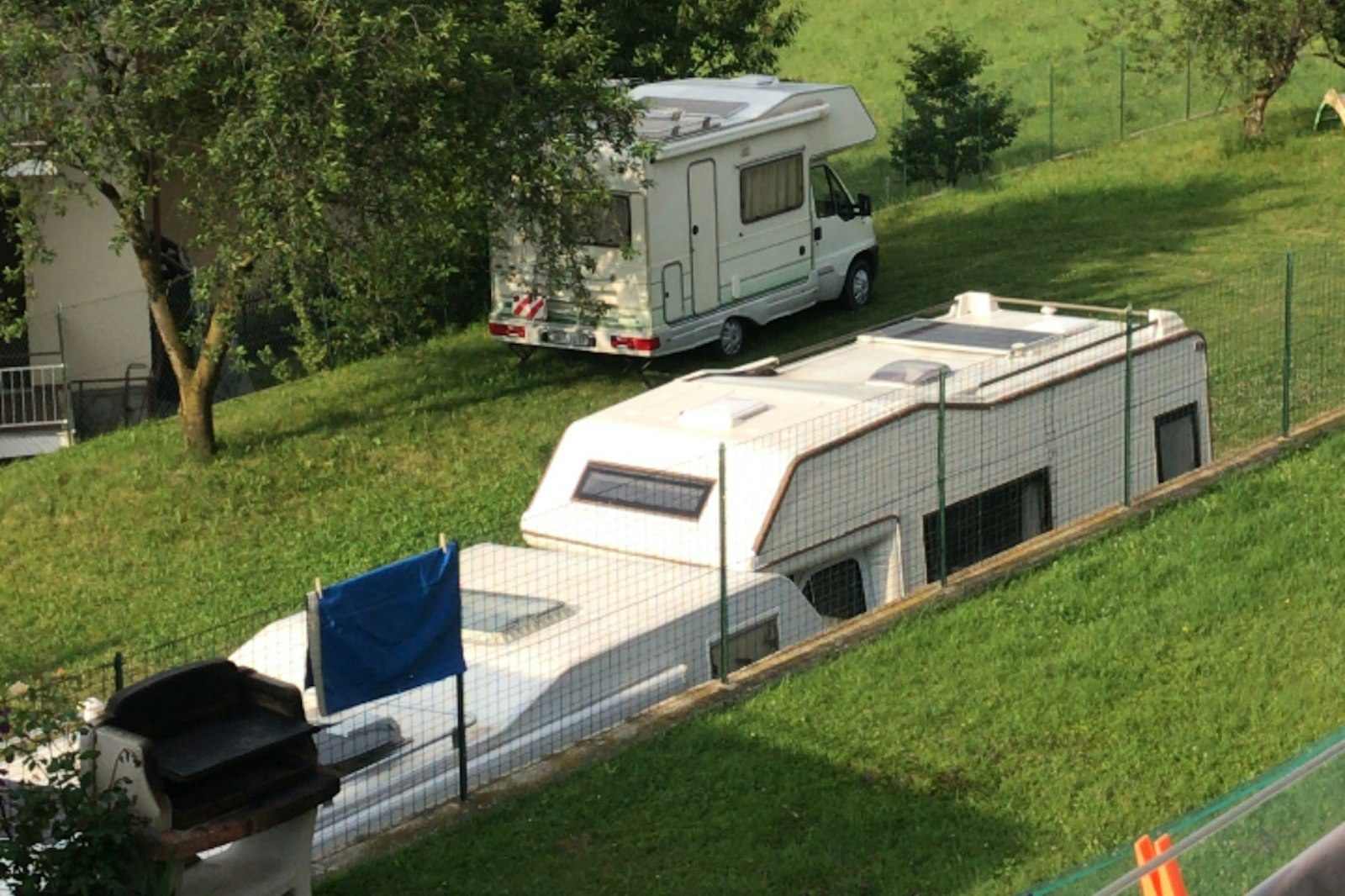 Il piccolo frutteto recintato — On private ground in Coazze