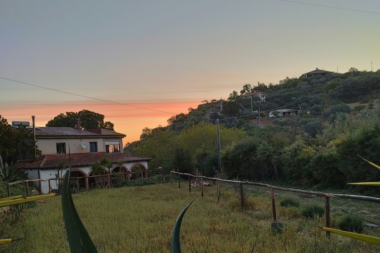 Il prato dei recinti dei cavalli — On private ground in San Michele di Ganzaria