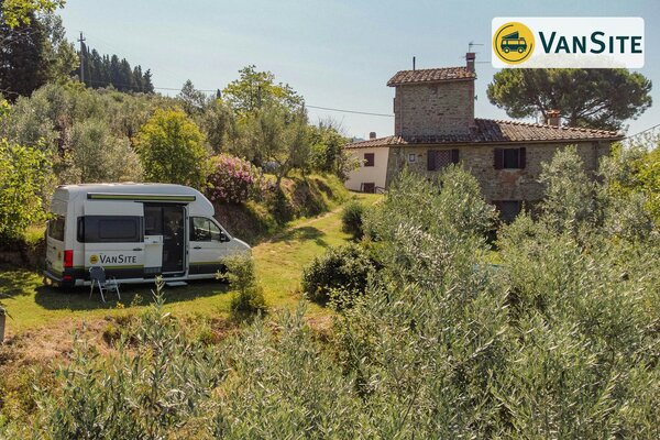 Camping with Teti and Tosca