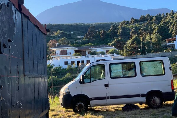 Terreno con agua, baño y vistas al Teide.