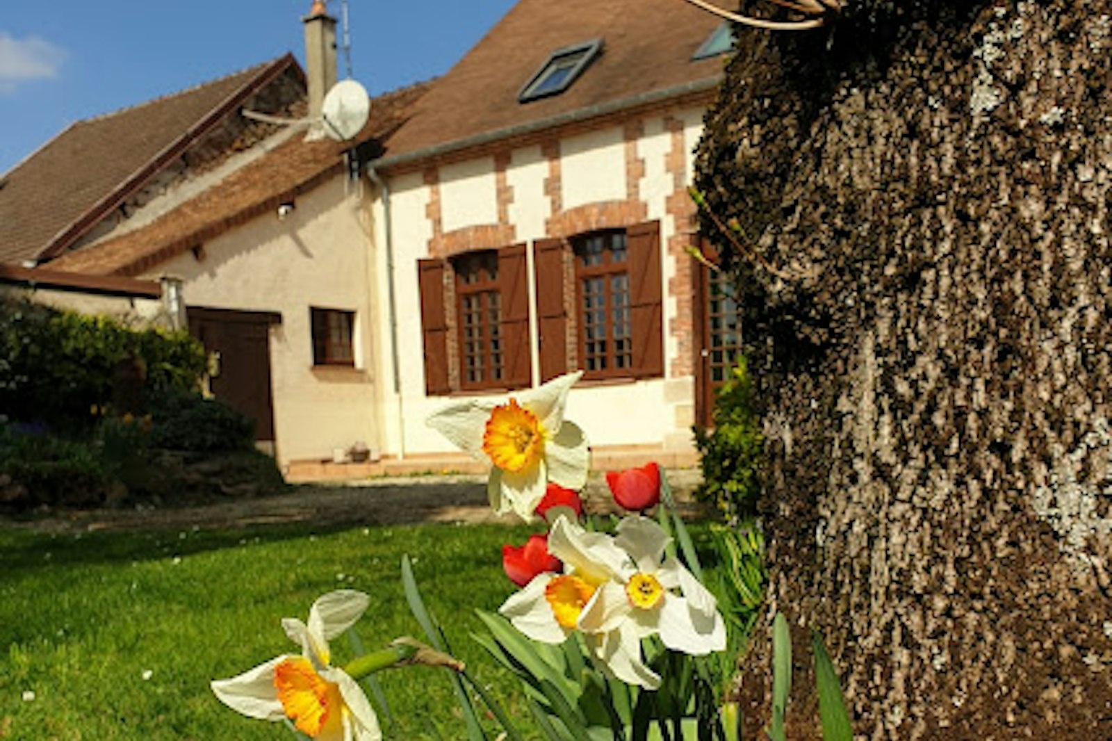 Emplacement CHOCOLAT VAN — On private ground in Montpothier