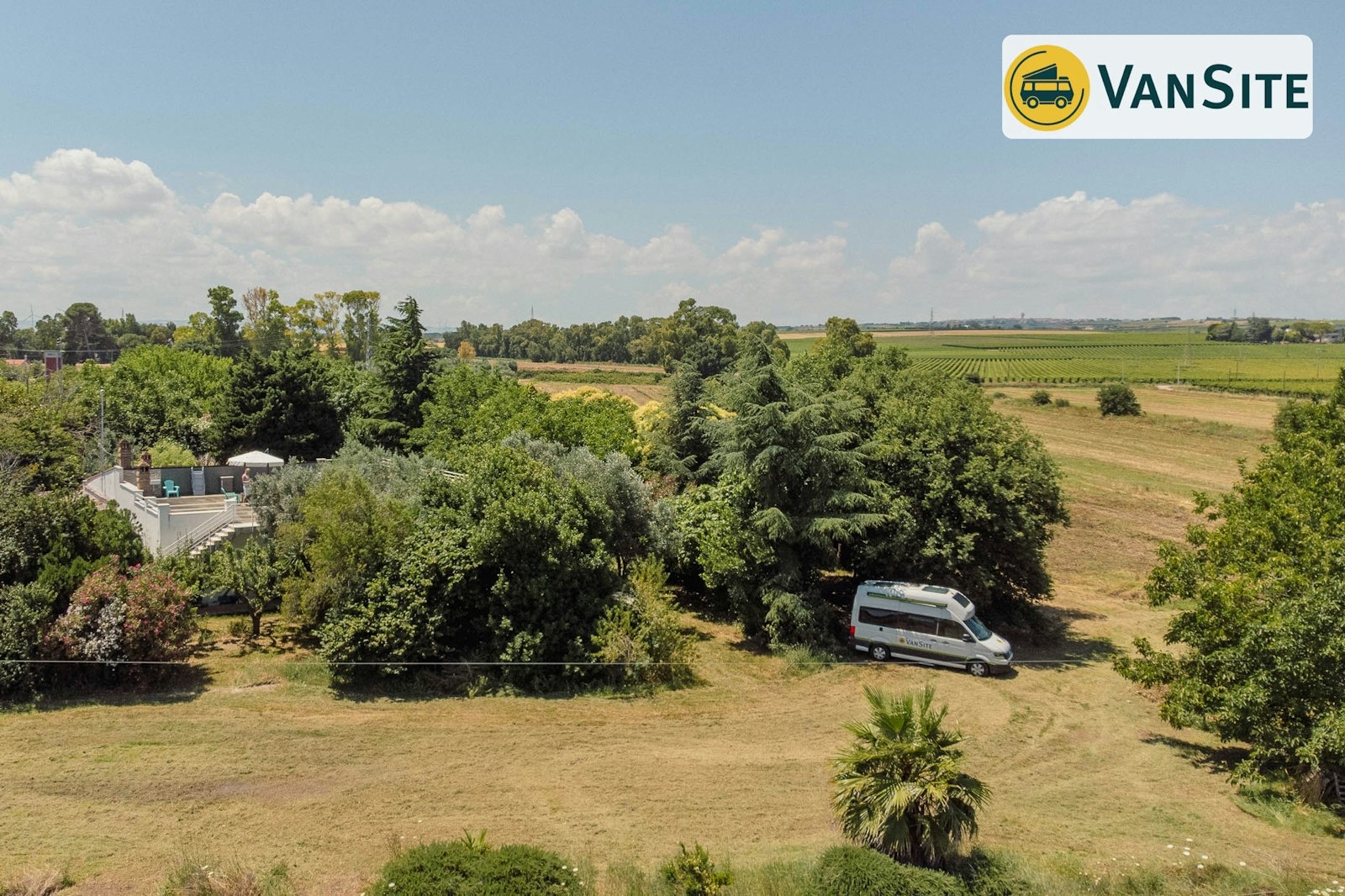 Cascina Cliternia è la campagna molisana. — On private ground in Campomarino
