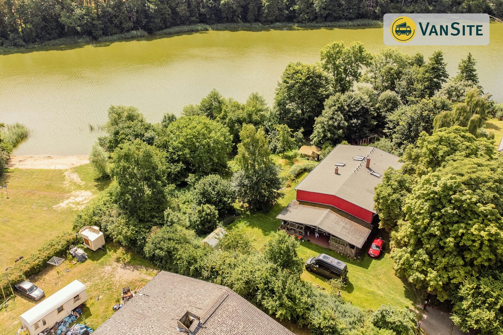 Kreativ am Hofsee — On private ground in Sanitz