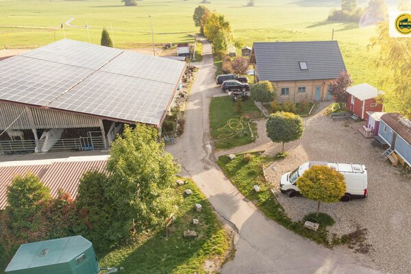 Parkplatz auf dem Islandpferdegestüt Reussenberg