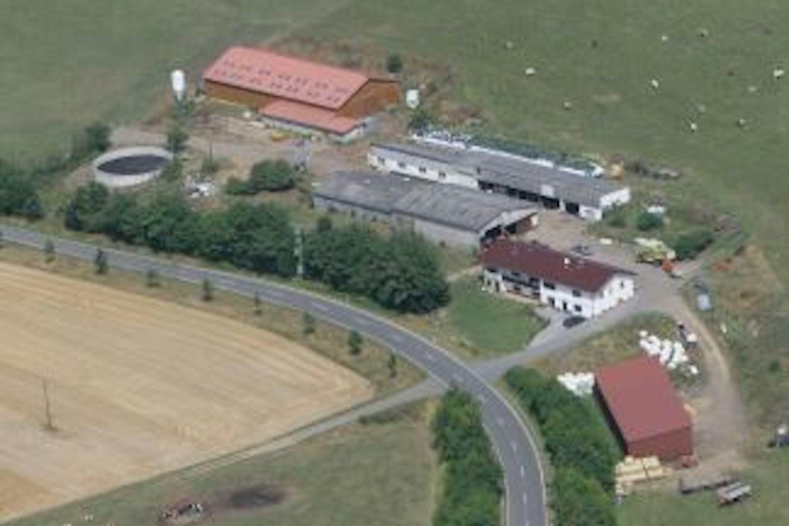 Stellplatz am Hünenhof — On private ground in Gillenfeld