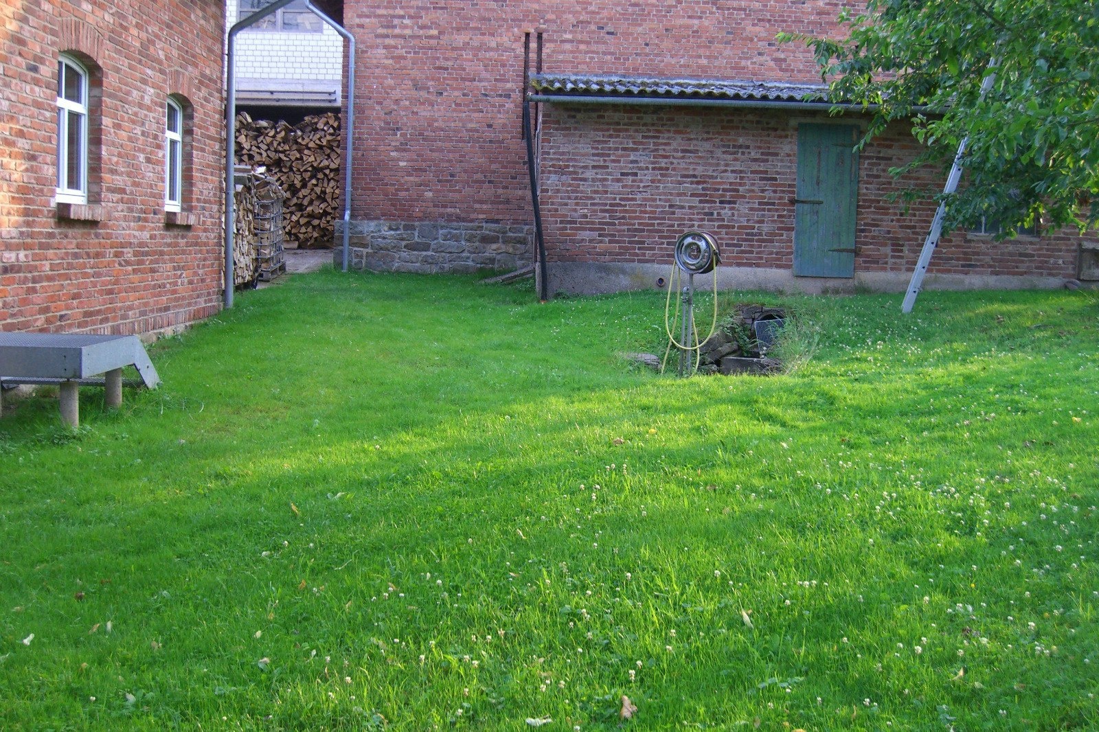 Stellplatz auf ehemaliger Hofstelle — On private ground in Lügde