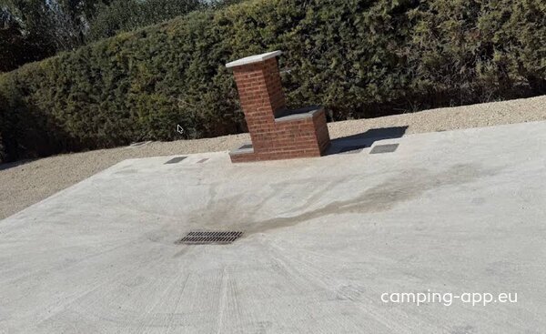 Area autocaravans Pollogomez — Photo 3