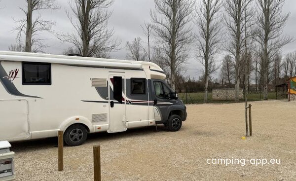 Area autocaravans Pollogomez — Photo 4