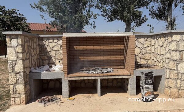 Area autocaravans Pollogomez — Photo 6