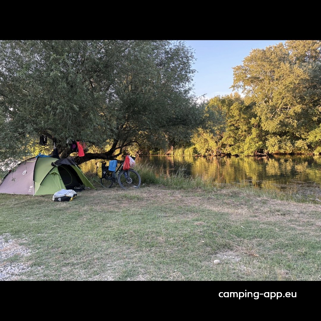 Camping Kulina — Area da campeggio in Dračevo