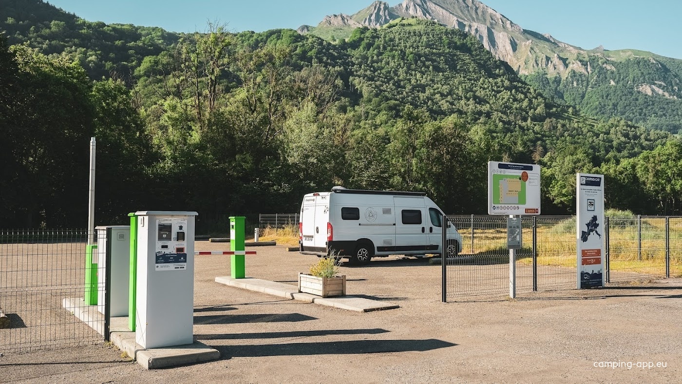 Aire Camping-Car Park — Sp. parking dla kamperów in Arrens-Marsous