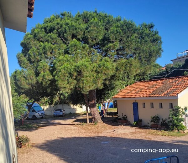 AREA CAMPER  CAMPING IL SOLE — Photo 2