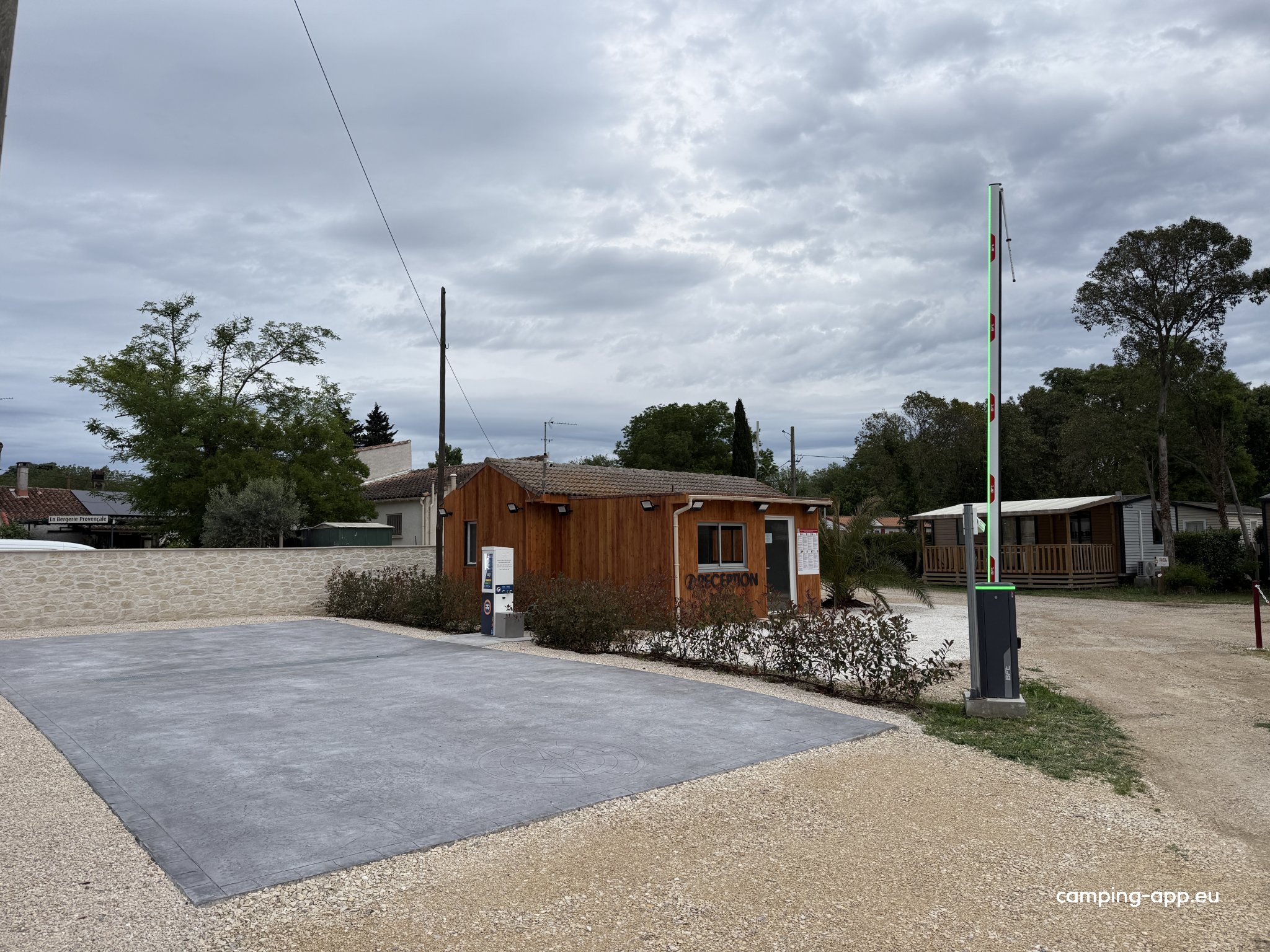 Camping Les Manades — Campingplats in Arles