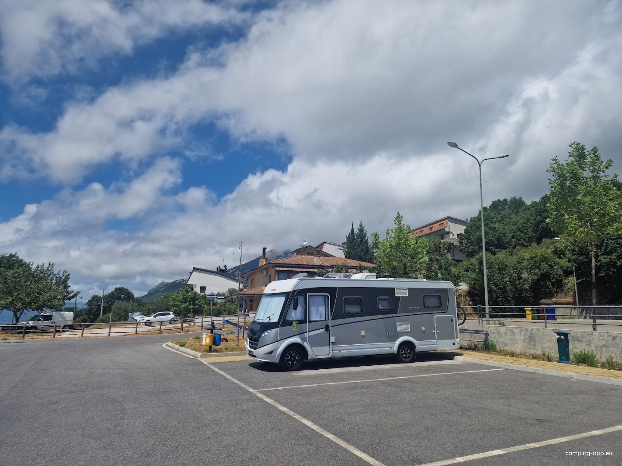Area soster Camping Viggiano — Campervan Site in Viggiano