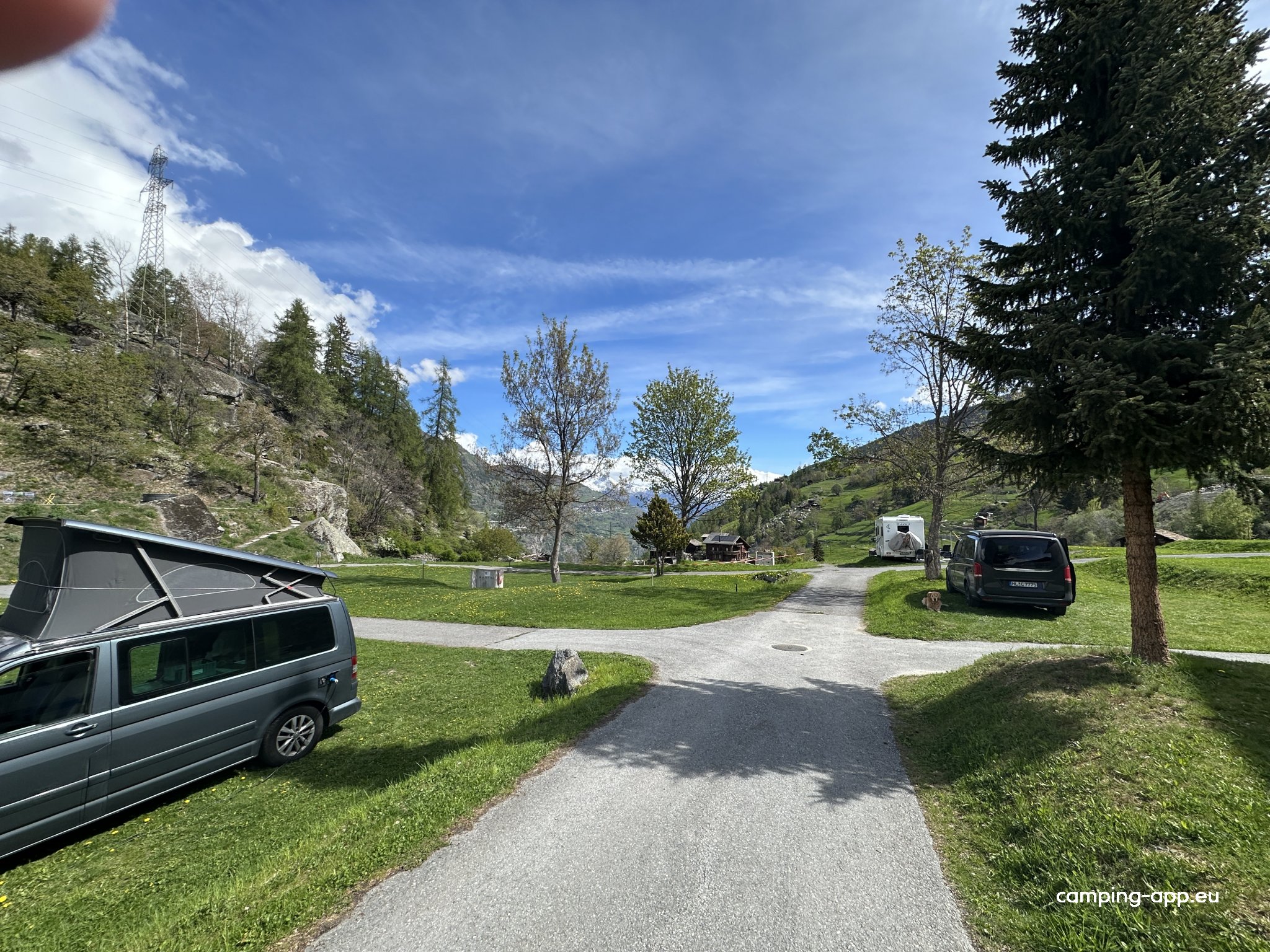 Berg- und Naturcamping Grächbiel — Kamp yeri in Grächen