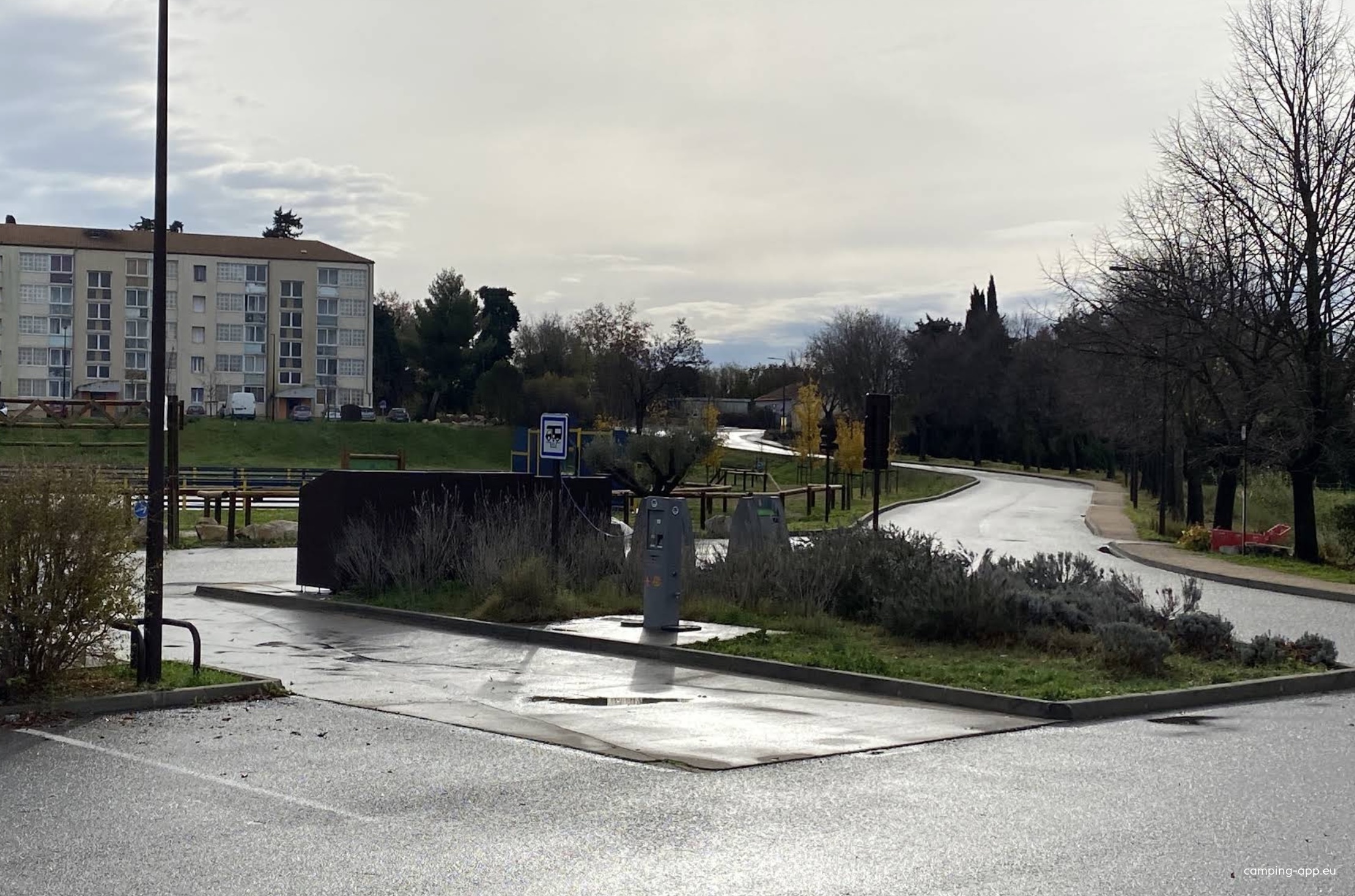 Aire de Camping-Car Saint Gilles — Campervan Site in Saint-Gilles
