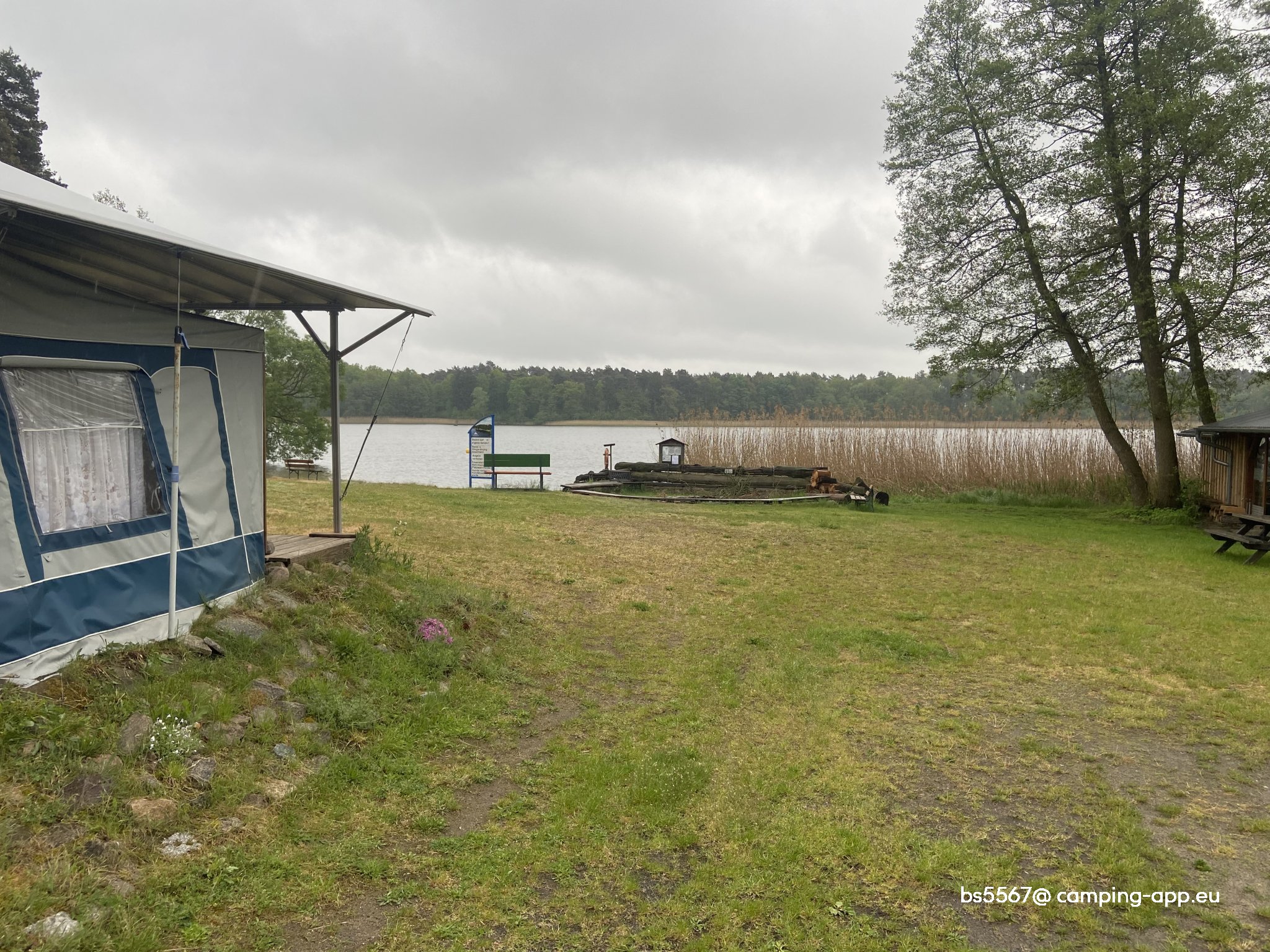Campingplatz am Röddelinsee — Sítio de acampamento in Templin