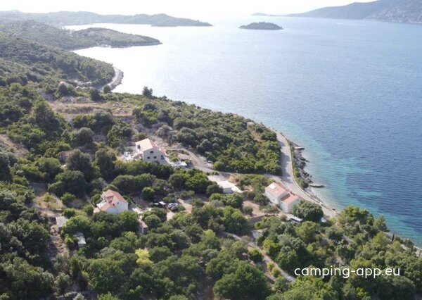 Kamp Oskorušica — Foto 2