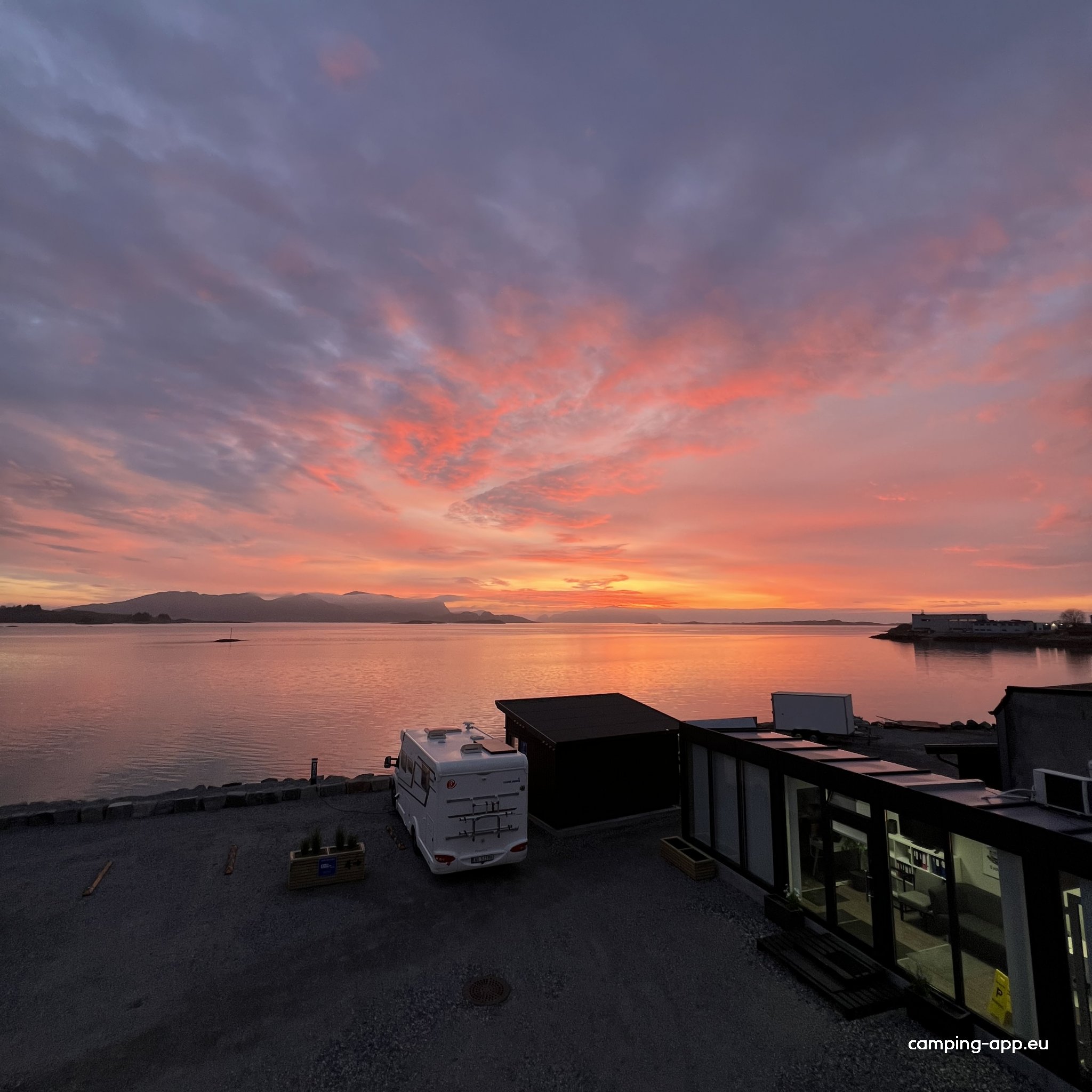 Sjøfronten Bobilpark Ulsteinvik — Foto 6