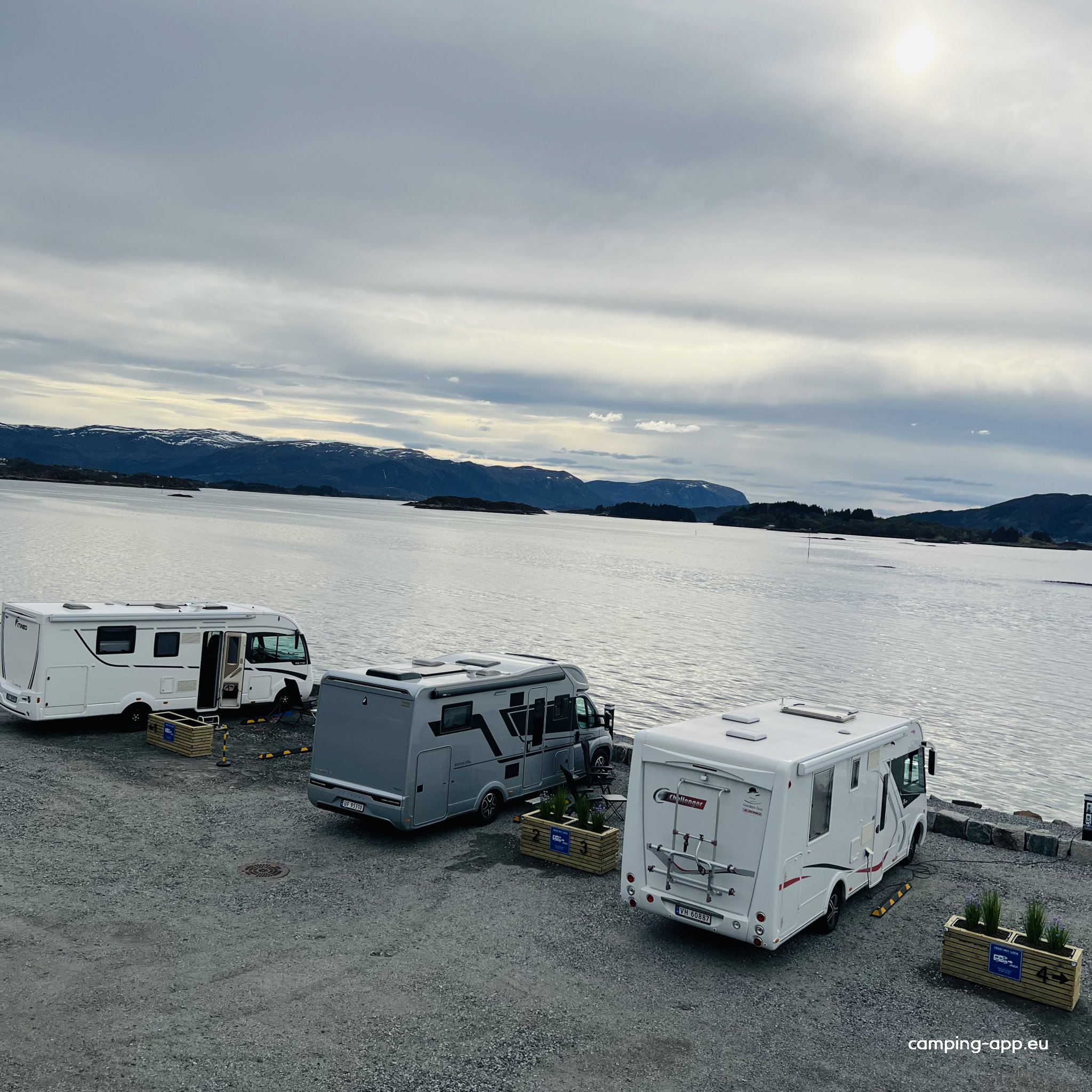 Sjøfronten Bobilpark Ulsteinvik — Campervan Site in Ulsteinvik