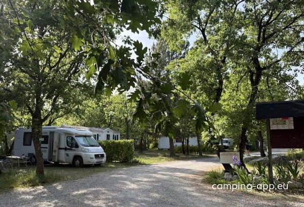 Camping Le Jadu Moine ***