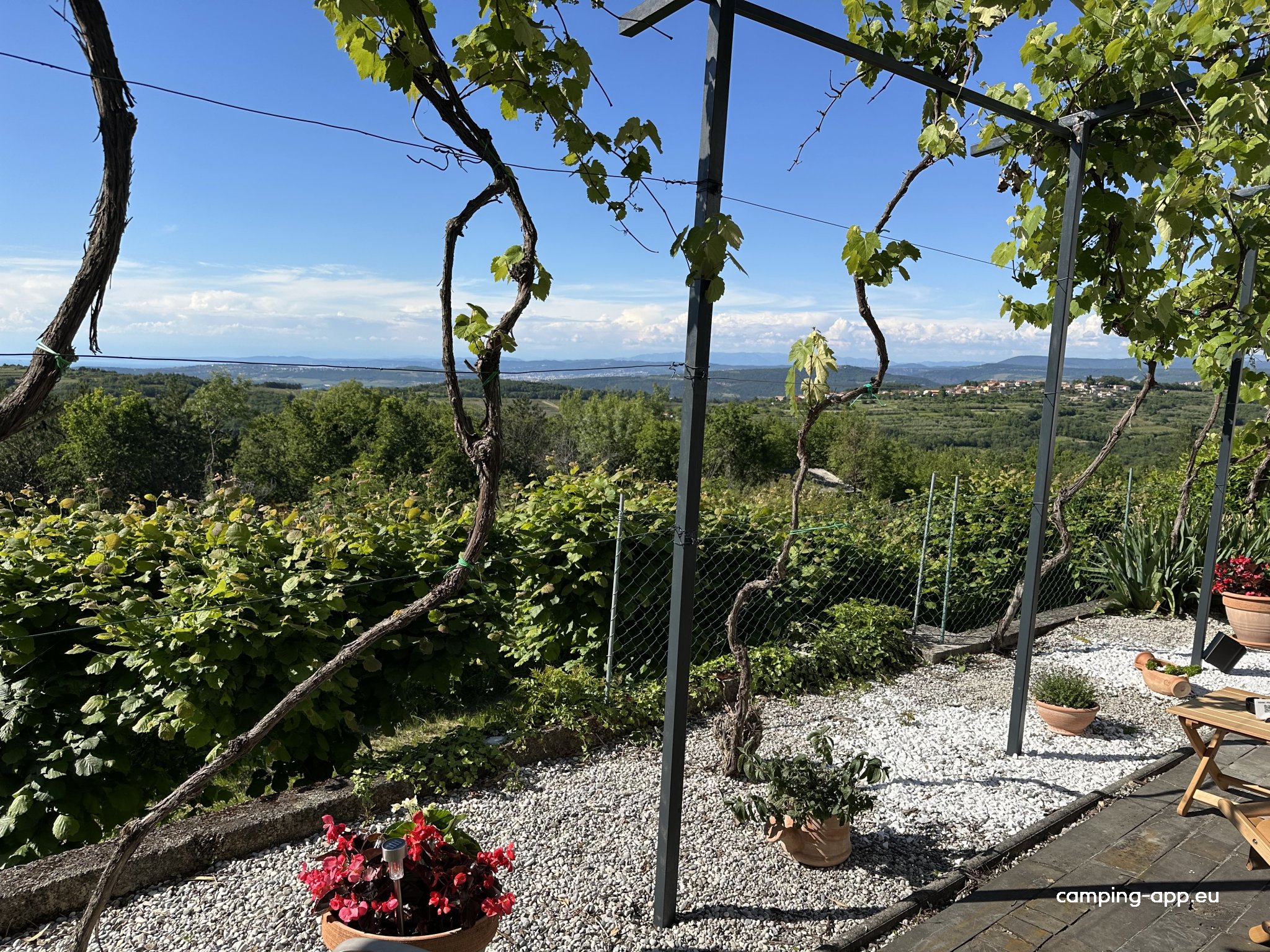 Guesthouse Green Istria — Sítio para autocaravanas in Marezige