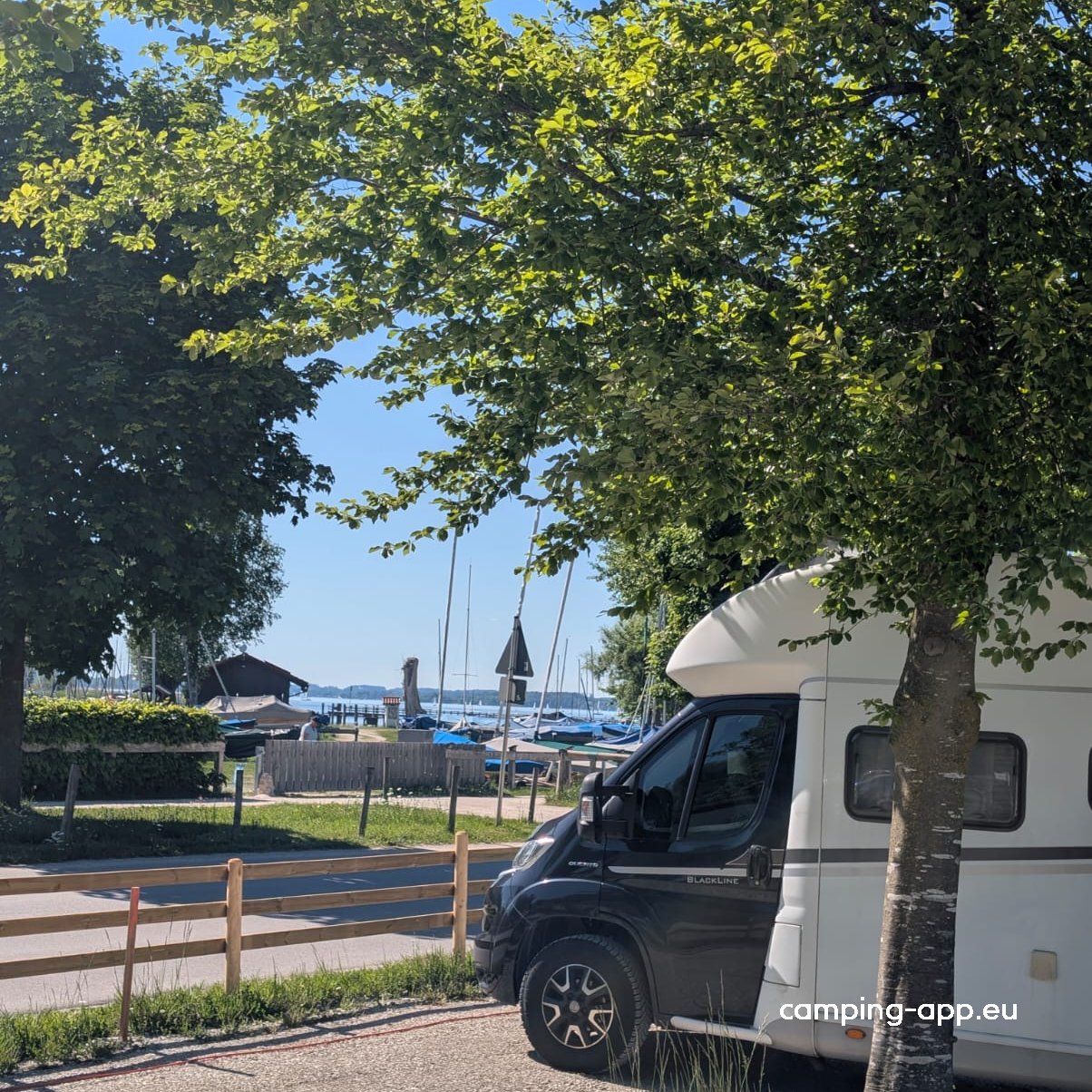 Camping Car Park Übersee — Foto 4