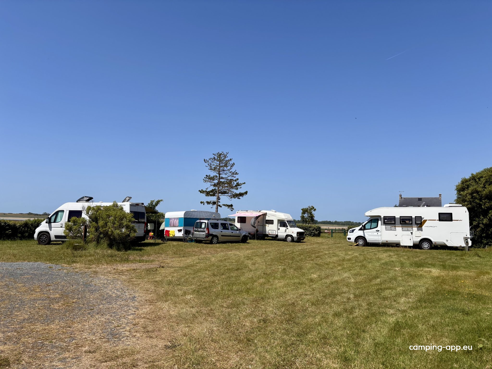 Camping du havre de Regnéville — Camping Site in Regnéville-sur-Mer