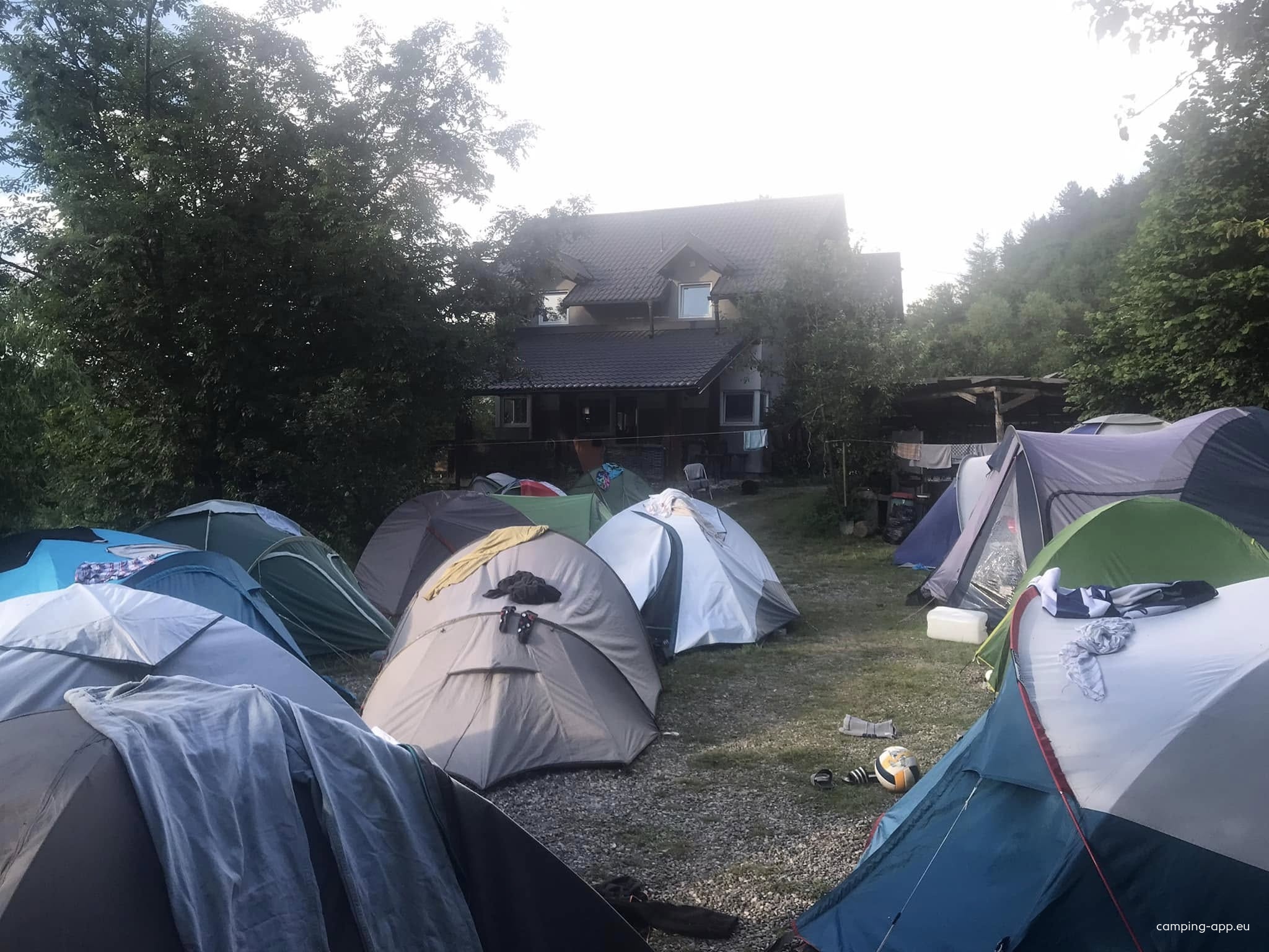 Olywood — Campingplatz in Hresa