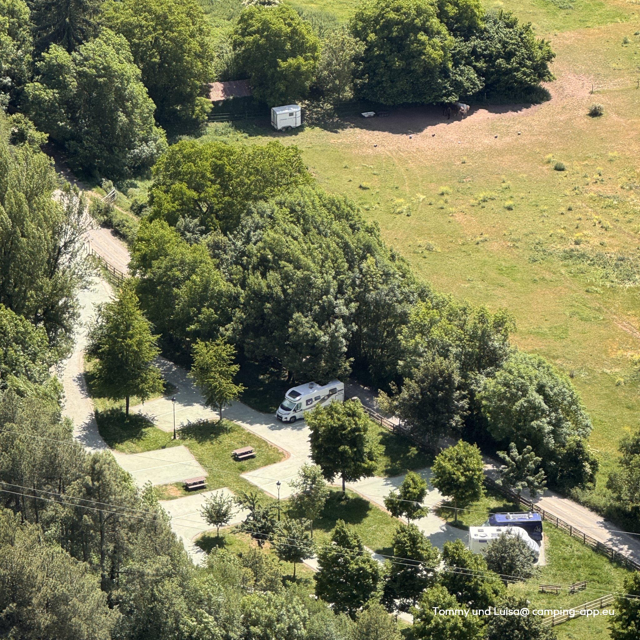 Stellplatz Ezcaray — Місце для кемперів in Ezcaray