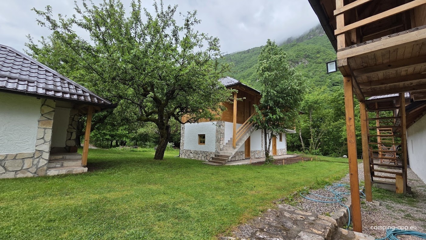 Rafting kamp Konak — Camperplaats in Bastasi