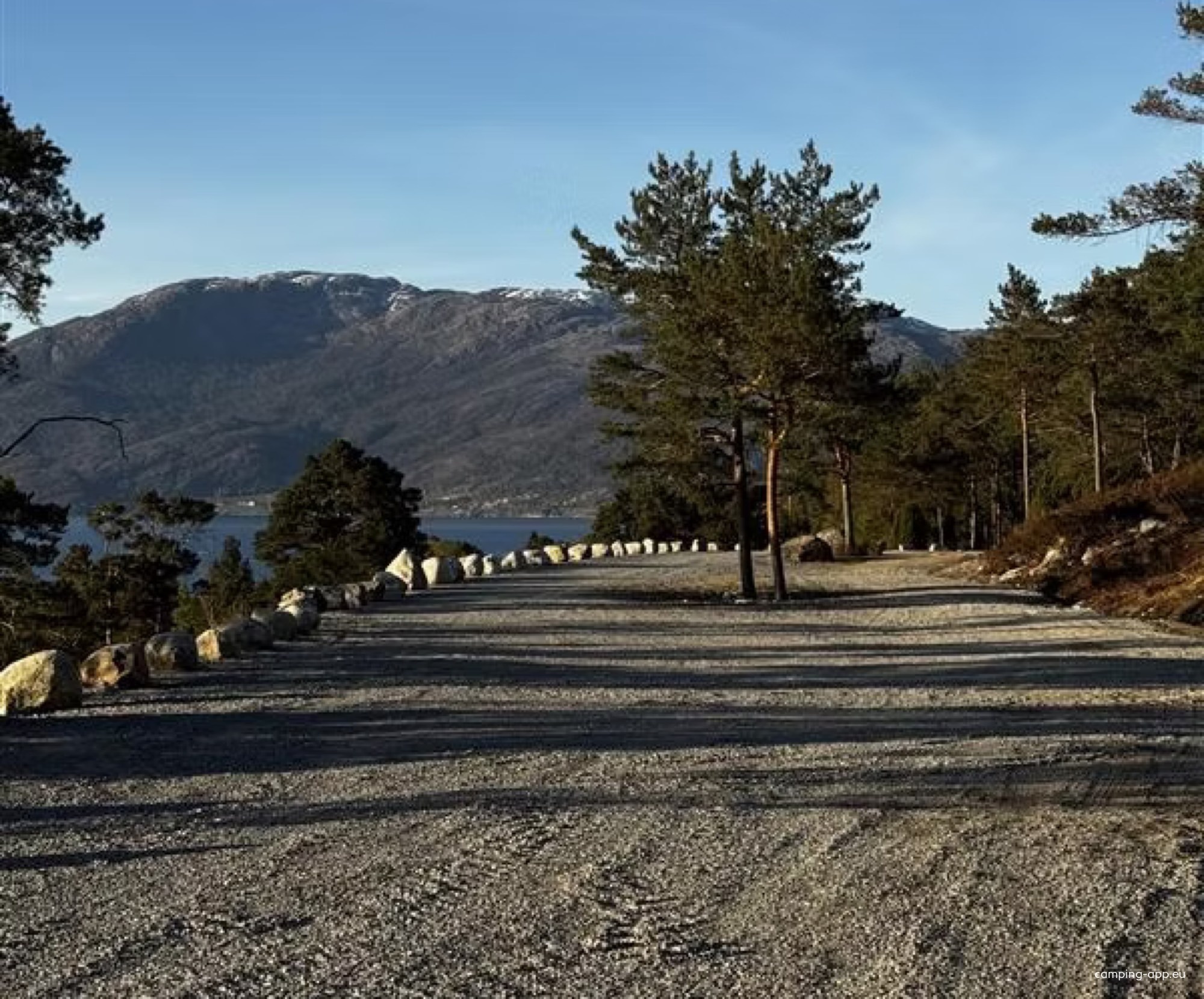 Enes Bobilplass — Area di sosta in Ænes