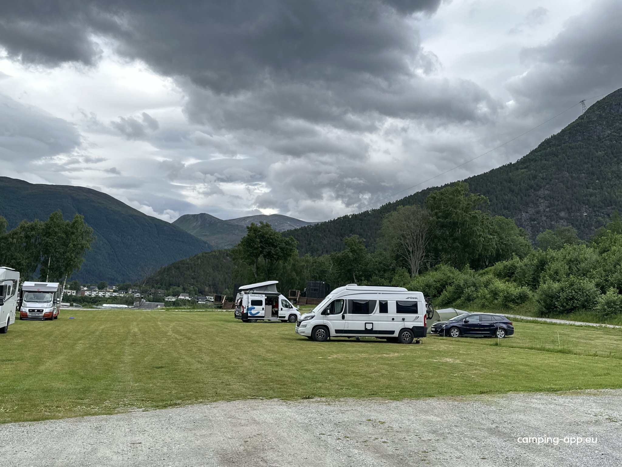 Setnes Feriesenter — Camping Site in Veblungsnes