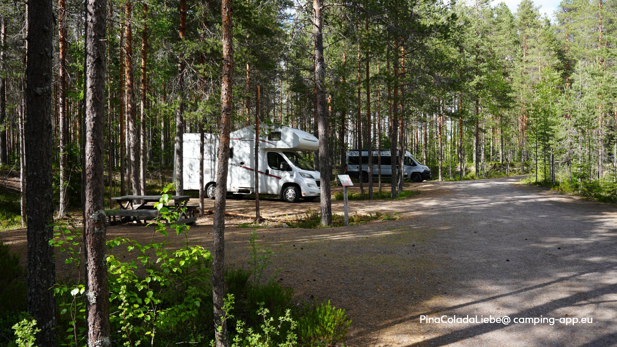Saari-Soljanen — Estacionamento noturno in Ylöjärvi