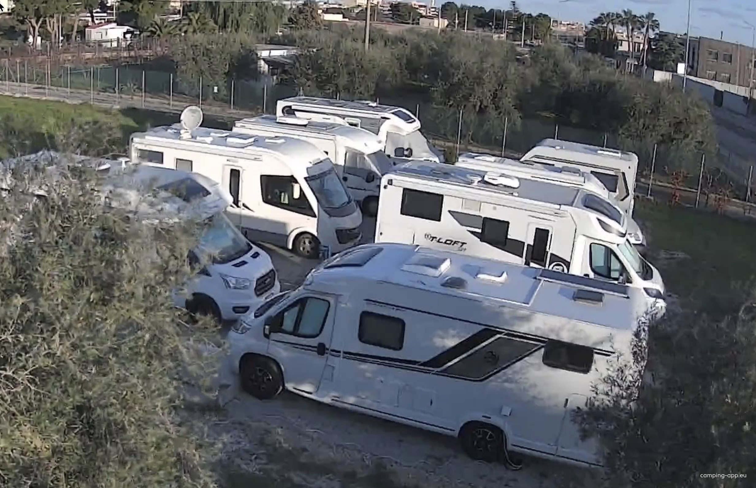 Area Camper OLIMPIADI Bisceglie — Stellplatz in Bisceglie