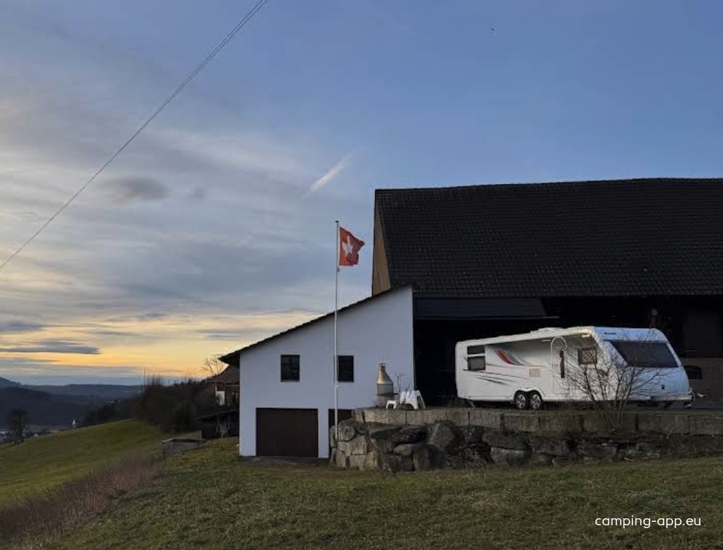 Camp Pirum — Area di sosta in Birmenstorf