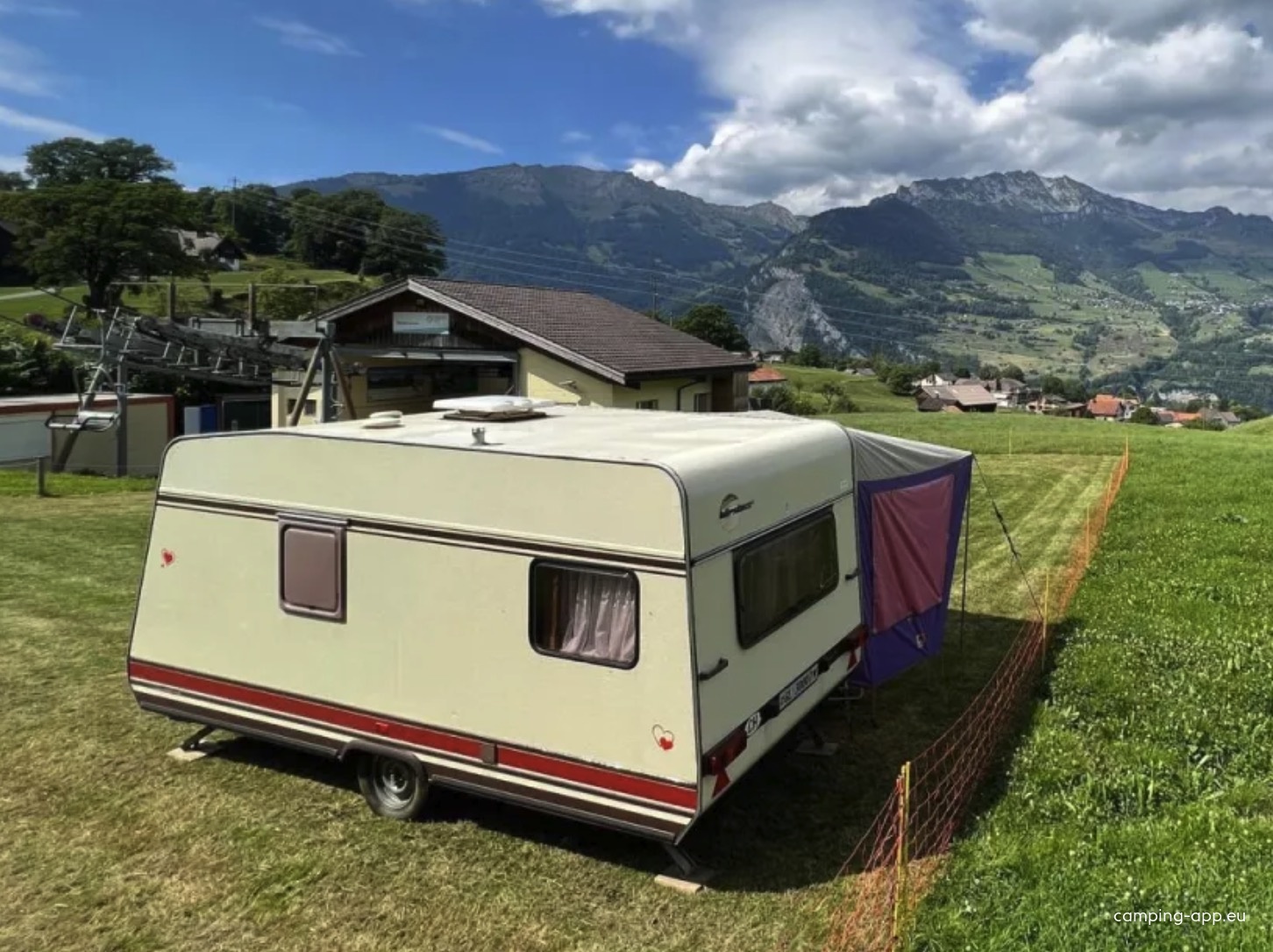 Camping Kerenzerberg — Aire camping car in Filzbach