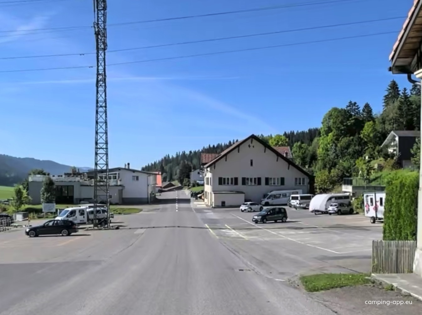 Parkplatz La Sagne — Öffentlicher Parkplatz in La Sagne