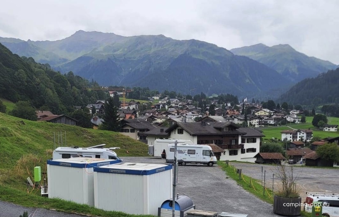 Stellplatz Madrisa — Bobilplass in Klosters-Dorf