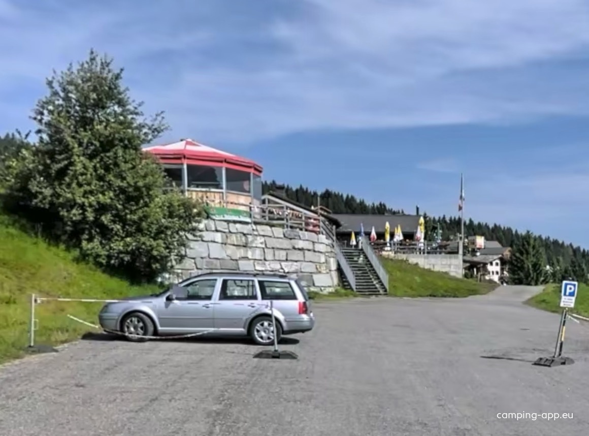 Parkplatz Skilift Oberurmein — Stellplatz in Urmein