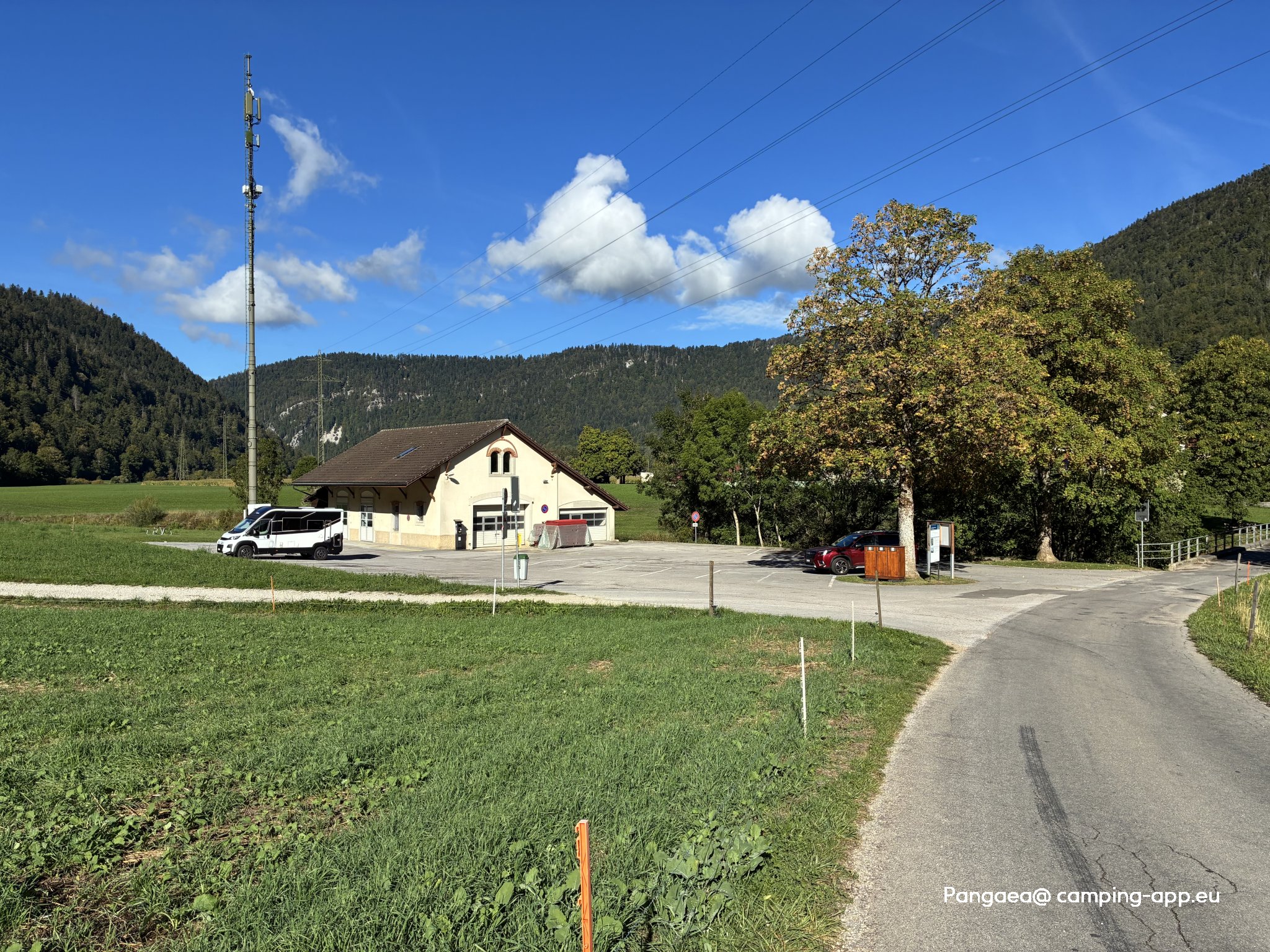 Parking du Devins — Campervan Site in Val-de-Travers