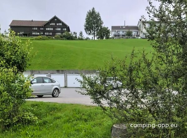 Parkplatz Risi — Foto 2