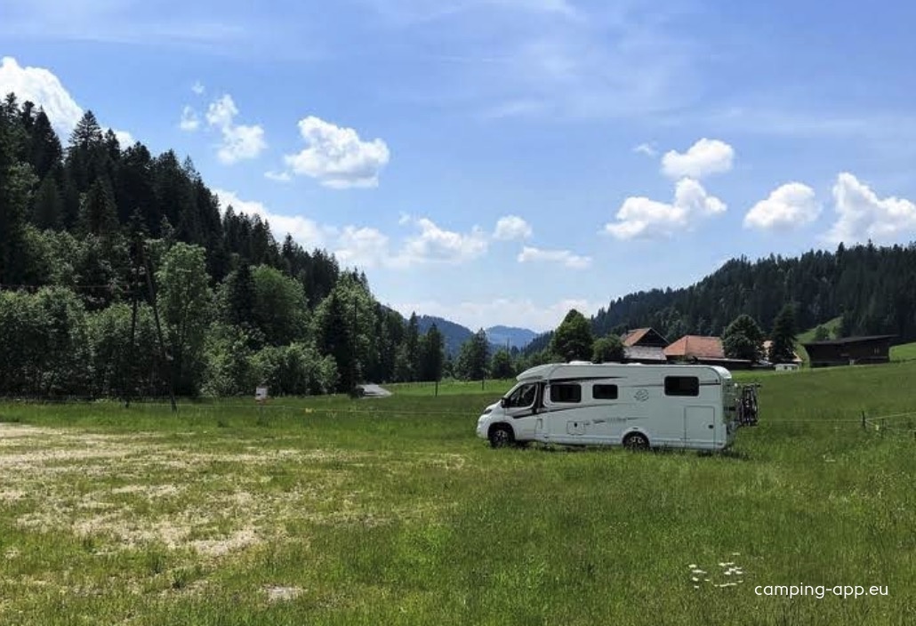 Stellplatz Viehschauplatz — Sítio para autocaravanas in Fankhaus