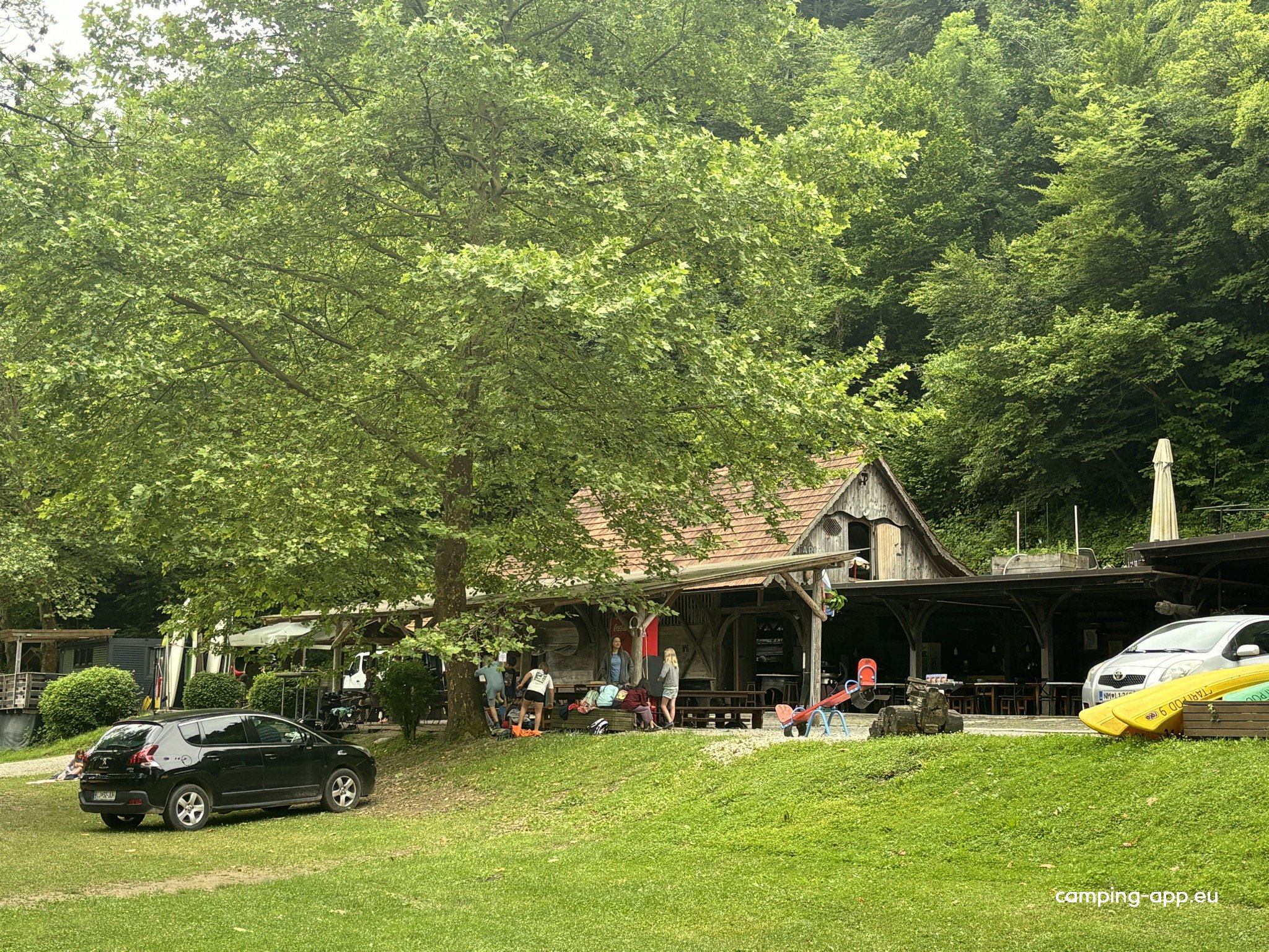 Kamp Jankovic — Campingplads in Adlešiči