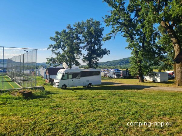 Camping Popas Trei Stejari — Foto 2