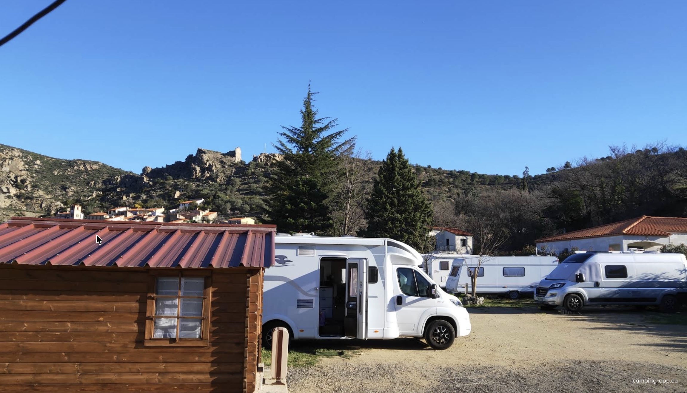 Aire de service camping car de Rodès — Camperplads in Rodès