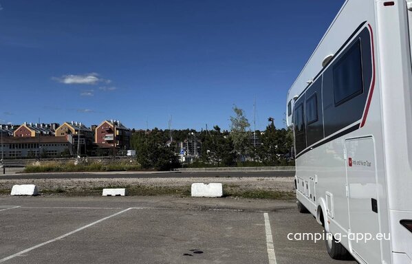 Übernachtungsparkplatz Hamn — Fotografie 3