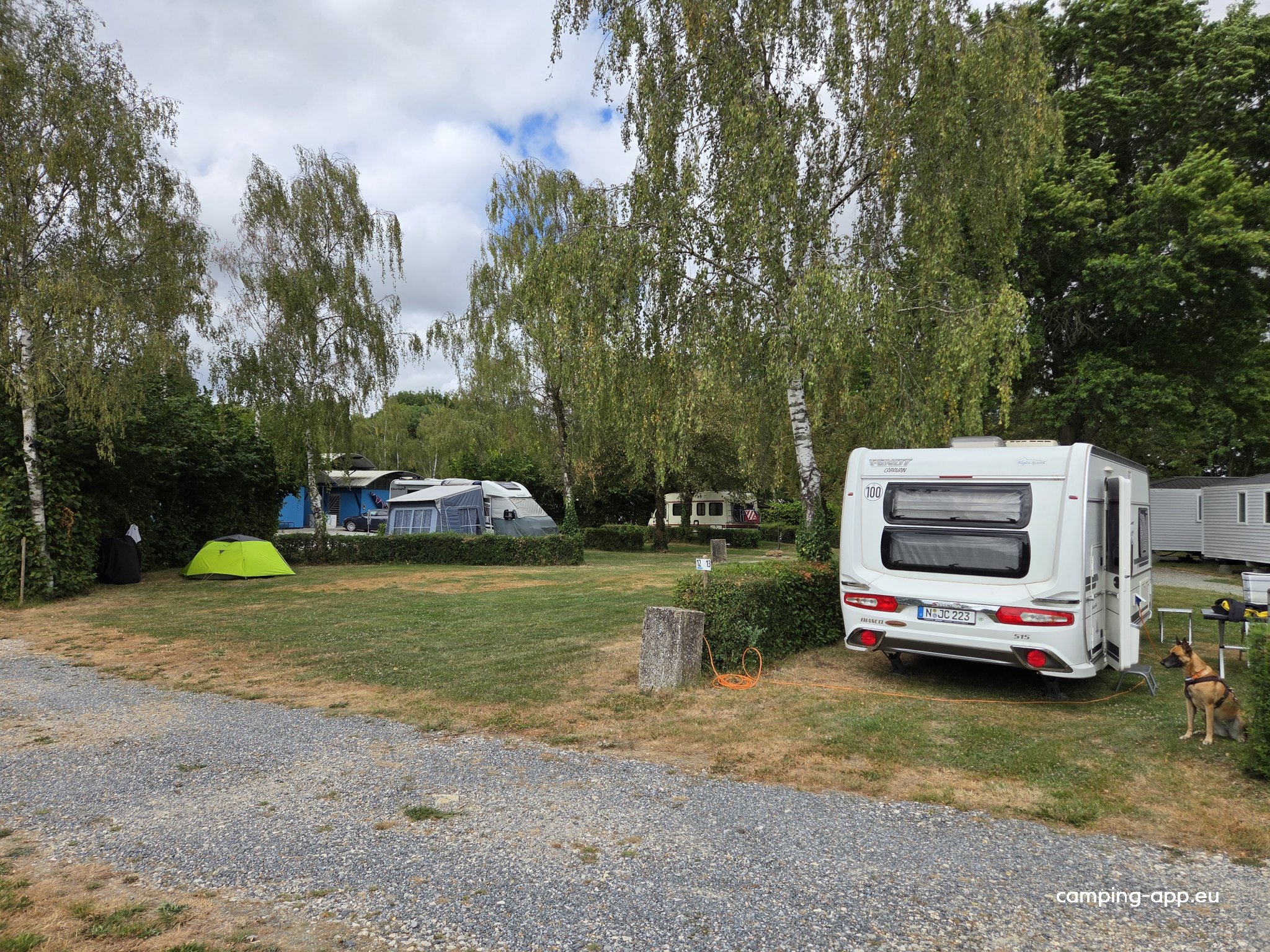 Camping La Venise de l'Ouest — Kamp yeri in La Ferté-Bernard