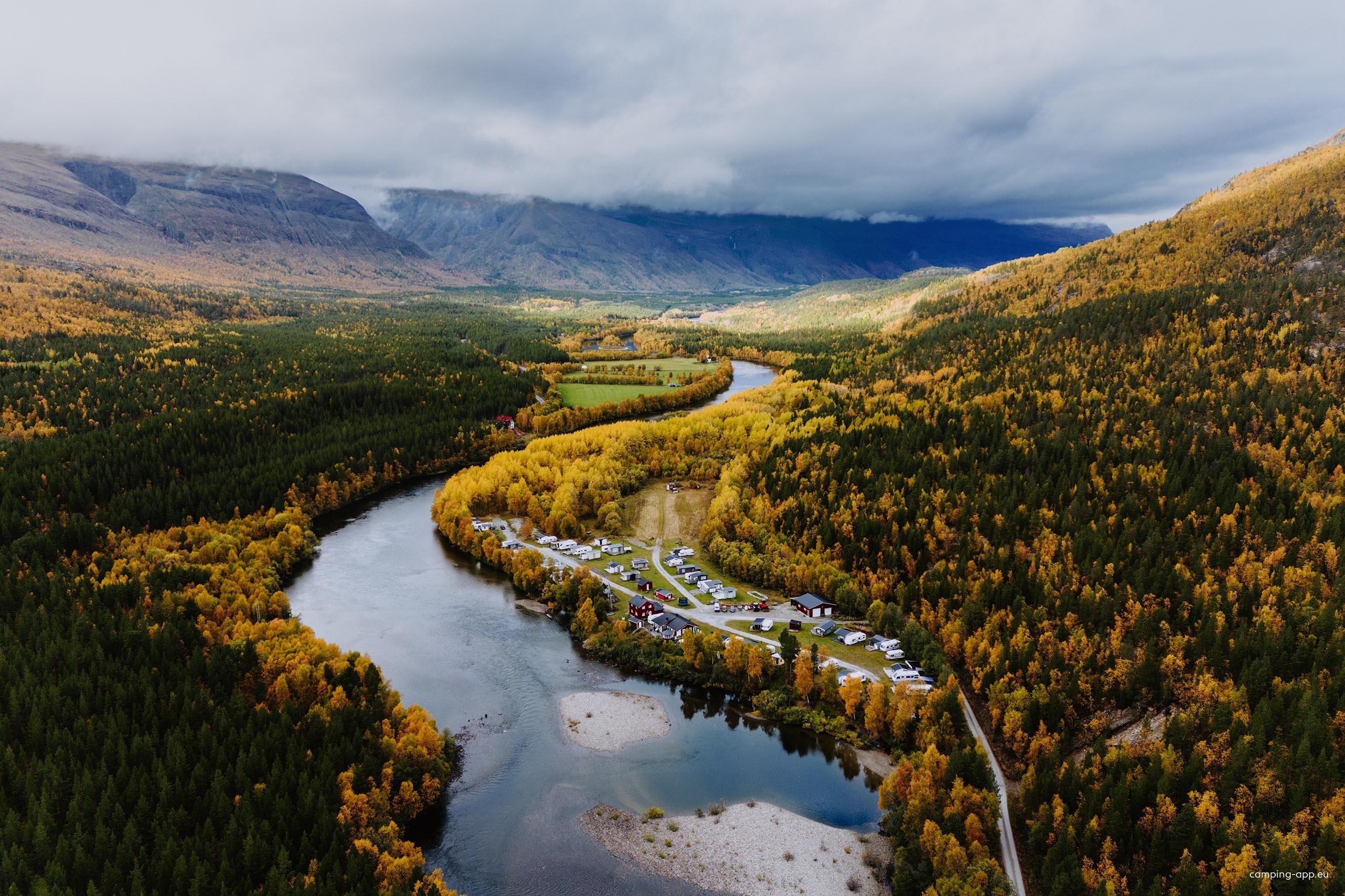 Tronsanes Camping — Camping Site in Storslett